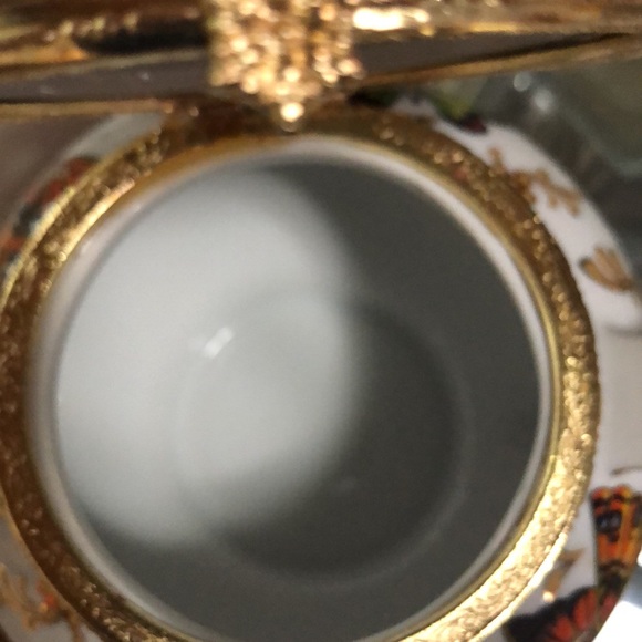 Beautiful “teapot”-really a “ catch all” for tea, bags, packets of sugar, etc. - Picture 5 of 7